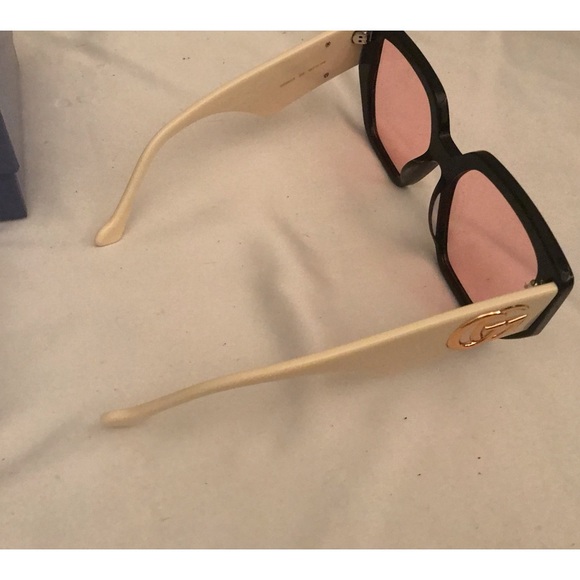 Gucci Frames / Sunglasses - Picture 7 of 7